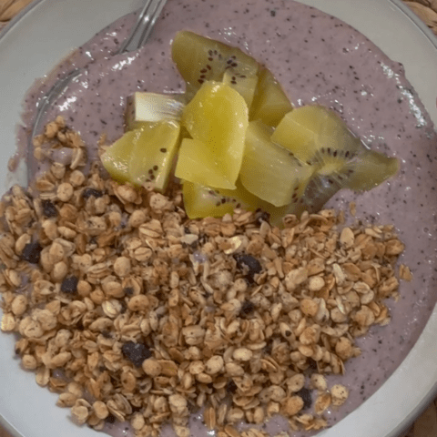 Avocado Smoothie Bowl – Beast Health Canada